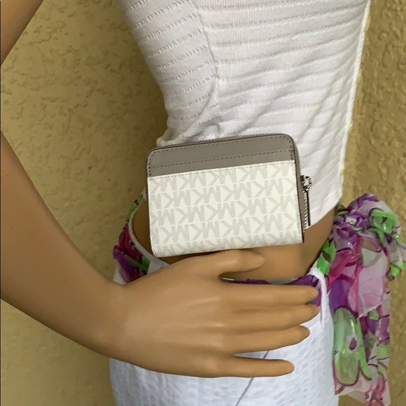 MICHAEL KORS JET SET TRAVEL MD ZA CARD CASE - Picture 11 of 16